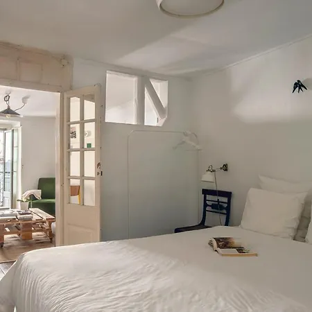 Apartment Plum Guide - Scavenger's Delight *
